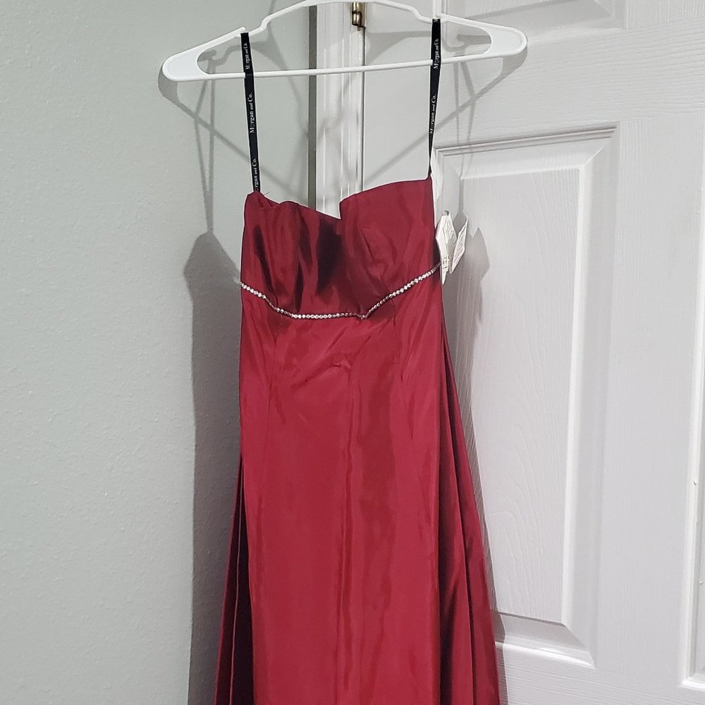 Morgan and Co. Dress BEAUTIFUL.TIMELESS